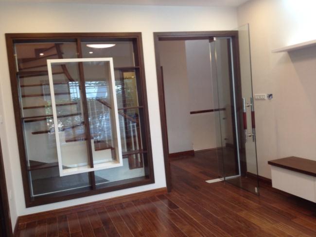 Bán nhà ngõ 161 Hoa Băng, Yên Hòa Cầu Giấy gần công viên Dịch Vọng 50m2x5T mới ô tô gần ...
