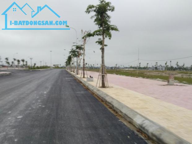 @Hot!Hot! Lô góc ĐN, TN đặc biệt và duy nhất không ép xây dựng tại dự án Dragon City_90m2