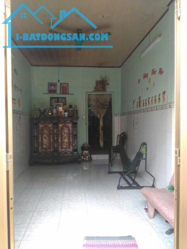Ban nha o cap 4 gan trung tam tp mytho. Trong hem 29 duong ngo quyen.