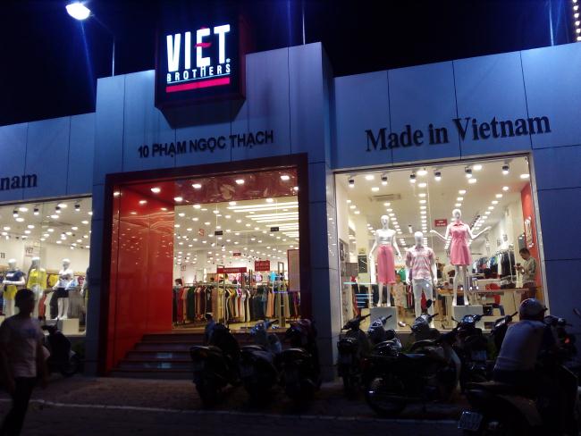 Cho thuê nhà phố Huỳnh Thúc Kháng siêu rẻ 260 m2 x 1 tầng siêu đẹp