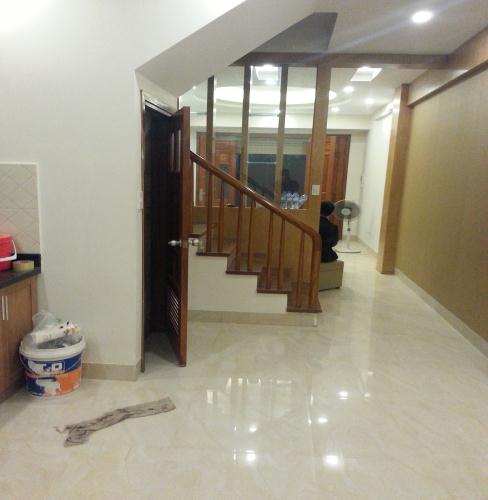 Bán nhà phố Hào Nam diện tích 47m 4 tầng văn phòng 5.2 tỷ
