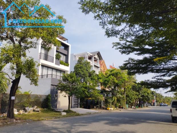 Cần bán Đất dự án Khu dân cư Nam Long, quận 9 DT 90m², Giá 9.1 Tỷ, phù hợp cả kinh doanh