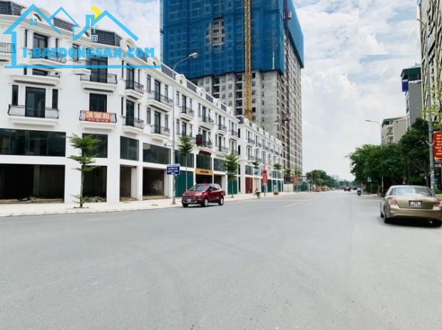 Cho thuê nhà 3 tầng mặt phố Ngô Xuân Quảng, Trâu QUỳ, Gia Lâm, Dt 80m, mt 8m, kinh doanh - 1
