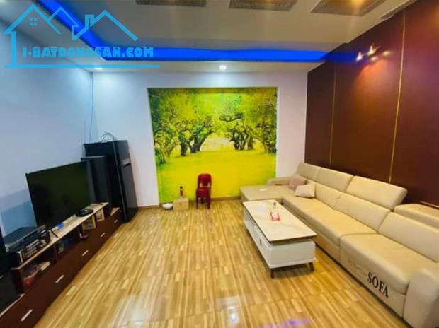 Cần bán căn nhà 1 trệt 2 lầu, p Long Bình Tân, Biên Hòa. 110 m2 shr thổ cư chỉ 5 tỷ