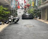 Ô tô đỗ cửa phố Ngọc Thụy - Long Biên, nhỉnh 3 tỷ,chủ rất cần tiền bán gấp
