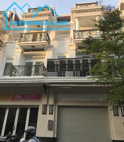 bán nhà MT 24A  Phạm Văn Đồng, P3 DT 10 x11m, nhà 2 lầu HĐT 50tr/th. Giá 11,9 tỷ