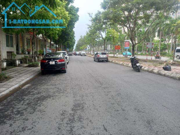 Bán nhà Mặt đường đôi Nguyễn Khuyến, Quận Hà Đông,đường rộng Vỉa hè 5m kinh doanh siêu đỉn - 1
