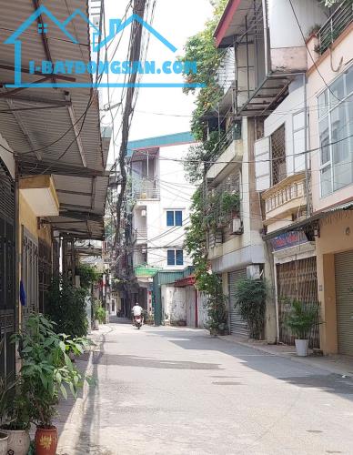 Bán nhà mặt ngõ kinh doanh, ô tô tránh, lô góc 3 thoáng, gần phố, Sài Đồng, 60M, 6.6x tỷ