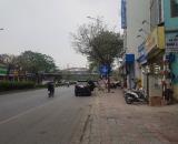 Bán nhà cách mặt phố Nguyễn Văn Cừ khoảng 20 mét, nhà 5 tầng sổ đỏ 30 m2 giá 3 tỷ 7.