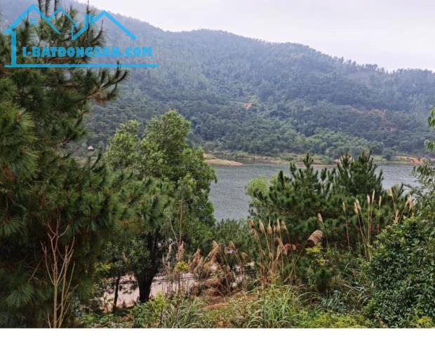 1800m2 đất view nhìn hồ Đồng Đò- Sóc Sơn làm sinh thái nghỉ dưỡng giá chỉ 2tr/m