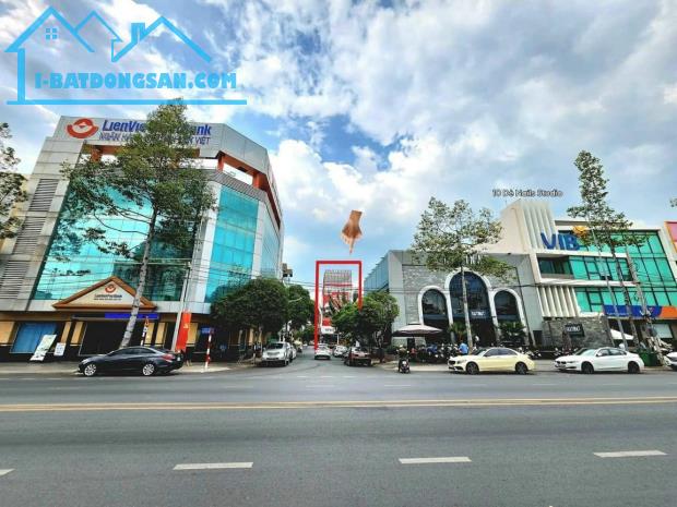 Bán tòa nhà góc 2 mặt tiền khu D2D Thống Nhất, Biên Hòa, 156m2, giá 24 tỷ.