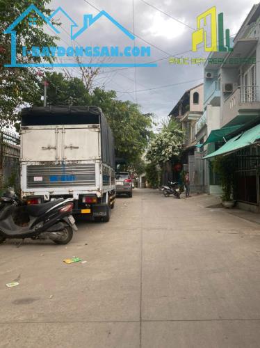 Giảm 800tr bán căn nhà 1T2L 3 mặt tiền p. Tam Hoà gần ngay nhà thờ Bùi Thái, đường 2 ô tô - 3
