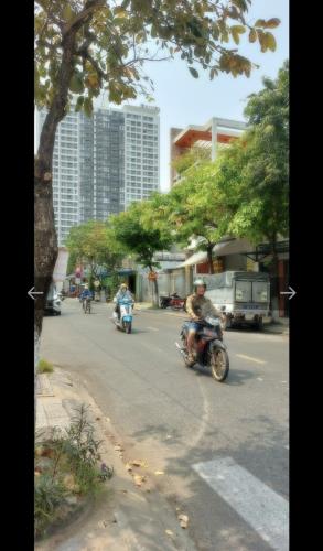 - Nhà 2 tầng lô góc 3 mặt tiền khủng kinh doanh đường Phạm Cư Lượng gần biển Phạm Văn - 3