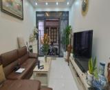 Nhà riêng, 6 tầng, ô chờ thang máy ngõ Thông Phong, Đống Đa. 0911554873..