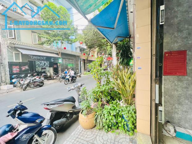 Cho thuê mặt bằng kinh doanh vị trí đắc địa tại phường 13, Tân Bình - 2