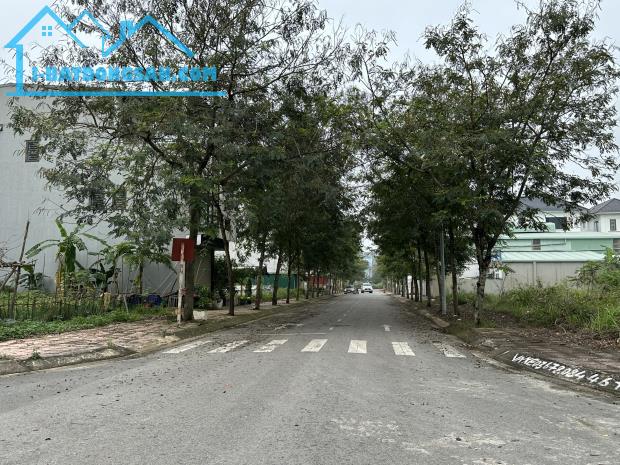 Bán đất KĐT Nam Vĩnh Yên, Khai Quang. DT 100m2 hướng ĐN, và TB - 2