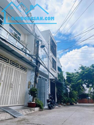 Bán nhà HXH sát MT ngay Nguyễn Tuyển, Lê Văn Thịnh 72 m2 QUẬN 2,Thủ Đức CHỈ 6,3 tỷ - 3