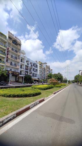 Bán nhà mặt tiền đường Song Hành, Bình Phú, quận 6. 4x17m. SHR 68m2. Giá 9.1 tỷ - 2