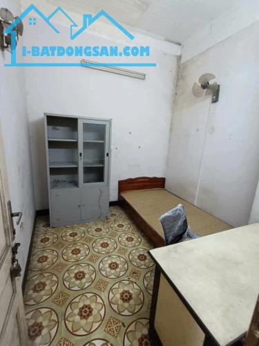 Cho thuê phòng trọ tầng 3, chỉ 1,8tr/tháng, ngõ 269 phố Thanh Nhàn, gần Bách Khoa,Xây dựng
