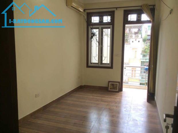 Bán nhà 40m2 ngõ 147 Tân Mai, 6 Phòng Ngủ, An Sinh Tốt, Cho Thuê Sinh Lời Cao, Giá 2,8 tỷ - 2
