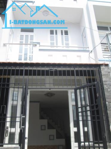 Bán nhà Lê Văn Quới, 3x11 đúc 1 tấm, giá 2,22 tỷ.
