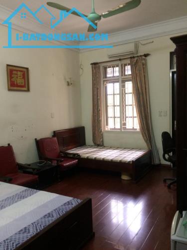 Bán nhà ngõ 178 Tây Sơn ô tô  đỗ cửa, DT 34m2 x5 tầng, Mt 4m, giá 5,7 tỷ, Lh 0911551516
