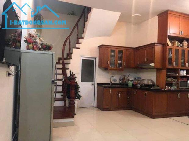 Bán nhà phố Chùa Bộc, Đống Đa gần ĐH Thủy Lợi 46m2 x 6 tầng, giá 6,7 tỷ, Lh 0911551516
