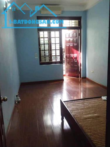 Bán nhà ngõ 190 đường Hoàng Mai, 50m2, Ôtô đỗ cửa Ngày đêm, 4 phòng ngủ, Giá 4,1 tỷ - 1