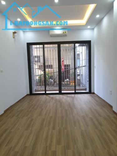 Bán nhà đường Kim Ngưu, 38m2, nhà Cực đẹp, sát Mặt phố, ngõ xe 3 gác tránh, Giá 3,9 tỷ - 1