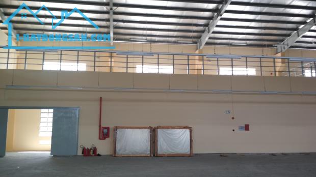 Cần cho thuê kho xưởng mặt tiền Tân Thới Nhất 8 gần Phan Văn Hớn, Quận 12, DT 4.000m2 - 2