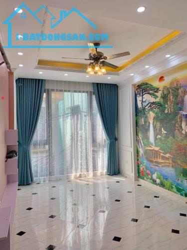 Bán nhà Liễu Giai, Ba Đình 40m2x5 tầng, 10m ra phố, kinh doanh, giá 5.3 tỷ. 0971813682. - 2