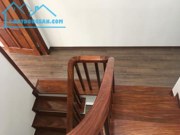 Bán nhà phố Đặng Tiến Đông, gần Hồ Hoàng Cầu, 48m2 x5 tầng, Ô tô đõ cửa - 2