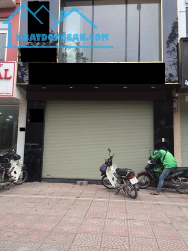 Bán nhà mặt phố Ô Chợ Dừa, Đống Đa, 5 tầng mặt tiền 5,5m giá 32 tỷ