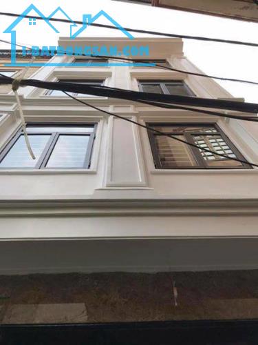 Bán nhà Chùa Bộc, Đống Đa, 48 m2 x 4 tầng, giá 5,5 tỷ, Lh 0886631856 - 2