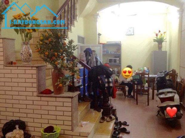Bán nhà phân lô Nguyễn Phúc Lai, Láng Hạ, Đống Đa, 50 m2, MT 4,5m, 5 tầng, giá 4,6 tỷ
