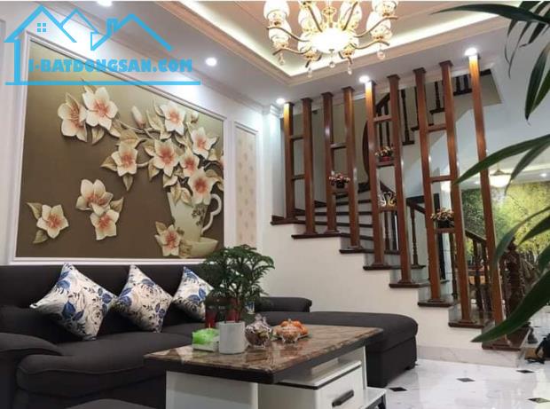 Bán nhà 5 tầng phố Trần Hữu Tước, 50m ra Hô Đắc Di, Dt 58m giá 4 tỷ 500tr - 1