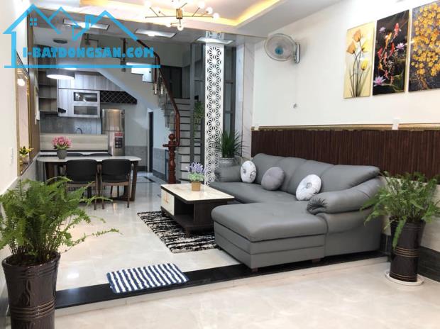 Chỉ 5,4 Tỷ Sở hữu căn nhà đẹp 5 tầng rộng 50m2  quận Tân Phú đường Trịnh Đình Trọng. - 2