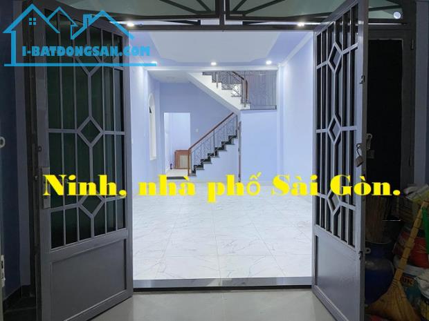 Nhà HXH KD CMT8, P5, Tân Bình, 60m2, 3 tầng, cực chất. Ninh nhà phố.