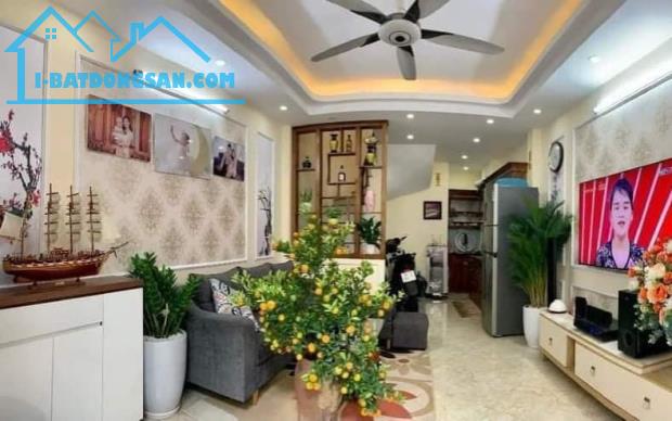 Bán nhà NGõ 46 Phạm Ngọc Thạch, Dt 42m2 x5 tầng, Mt 4m, Giá 6,3 tỷ, Lh 0969653569 - 1