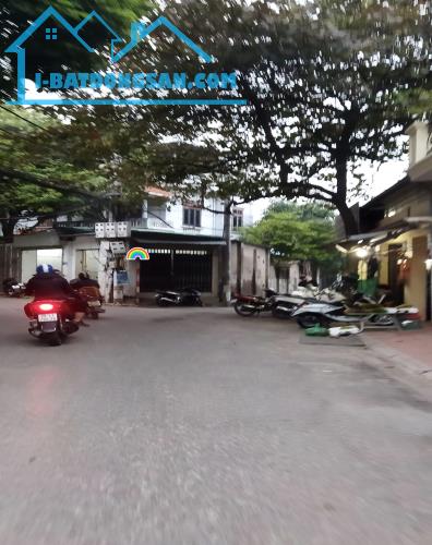 CẦN BÁN ĐẤT NGỌC THỤY 74M2, MT8,4M,   5 TỶ, NGÕ RỘNG