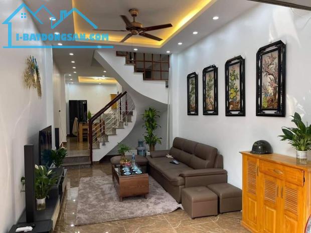 Bán nhà phố Minh khai, Dt 46m x 5 tầng, khu phân lô cán bộ, 4,9 tỷ Lh 0969653569 - 2