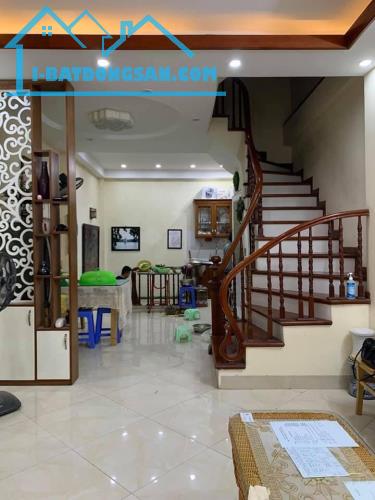 Bán nhà Hoàng Quốc Việt bán đất tặng nhà 3 Tầng 59m2 Ôto đỗ cửa, Gần phố 7,3 tỷ - 5