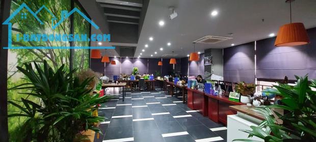 SIÊU PHẨM MẶT PHỐ PHẠM VĂN ĐỒNG TOÀ NHÀ VĂN PHÒNG, VỈA HÈ RỘNG, DÒNG TIỀN 200TR/THÁNG. - 2