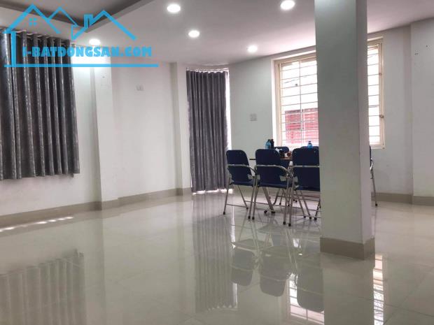 Bán nhà 4 tầng CMT8 Quận 10 xe 7 chỗ đậu trong nhà giá chỉ 10.5 tỉ - 1