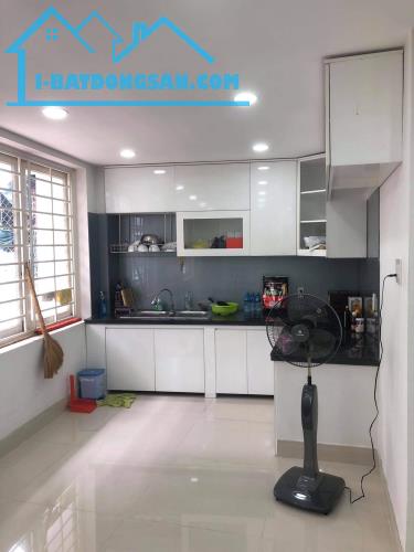 Bán nhà 4 tầng CMT8 Quận 10 xe 7 chỗ đậu trong nhà giá chỉ 10.5 tỉ - 2