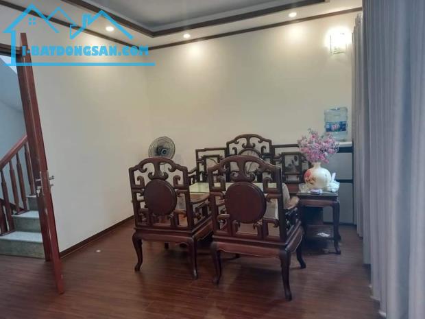 LỆ MẬT 45M, 5 TẦNG , 2 MT 4,5M VÀ 10M, 4 TỶ, LÔ GÓC, Ô TÔ, KINH DOANH. - 1