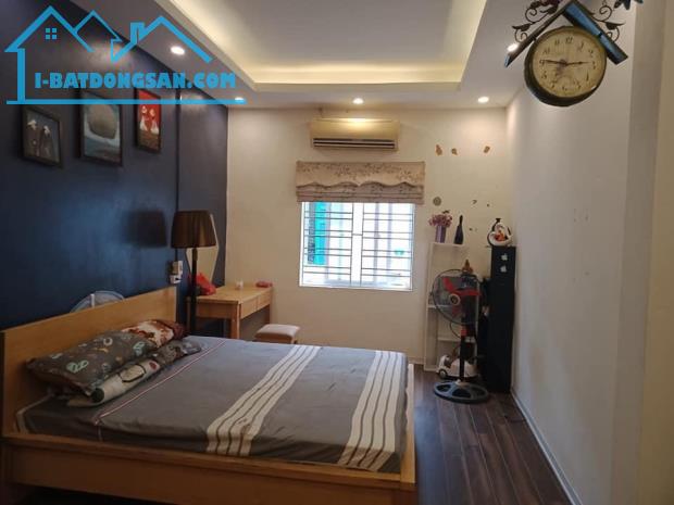 Đội Cấn - Ba Đình 5 Tầng 52m2 Phân lô Vip, Gara ôtô, Ngõ thông ôtô vào 2 phía 8,5 tỷ