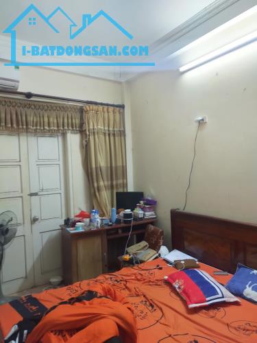 NGON RẺ BỔ - NHÀ MẶT PHỐ GIA QUẤT - KINH DOANH ĐỈNH 32M, 4 TẦNG, MT 3,4M, 3,8 TỶ. - 3