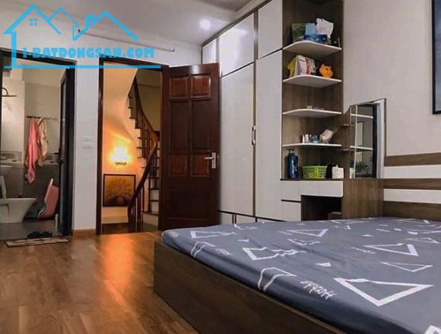 MẶT NGÕ 127 HÀO NAM, NGÕ THÔNG, KINH DOANH!, mặt tiền gần 4m, giá chỉ 4,3 tỷ - 2