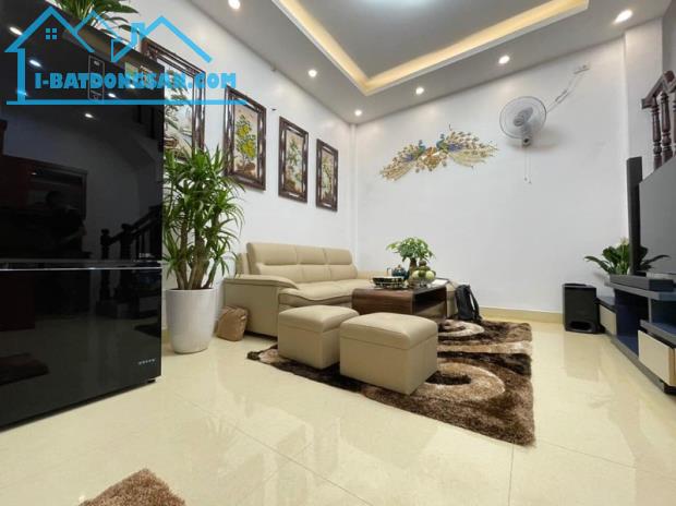 Bán nhà mặt ngõ kinh doanh phố Hào Nam 45m2*5T, lô góc, ngõ thông, nhà đẹp ở ngay, 5.35 tỷ - 1
